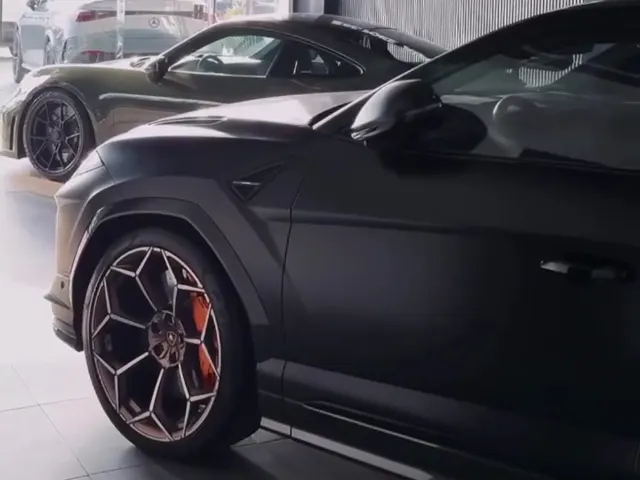 2023 Lamborghini Urus S