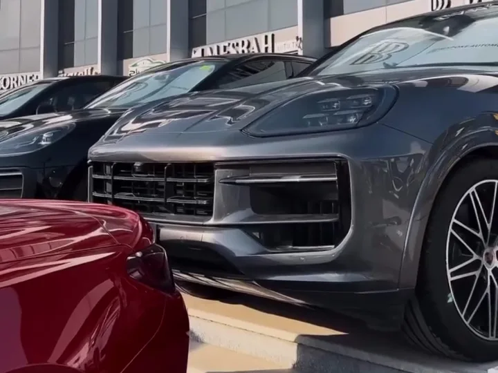 2024 Porsche Cayenne Coupé — photo 1