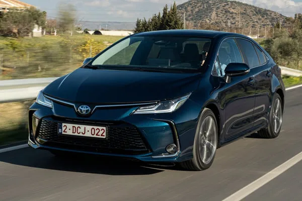 2027 Toyota Corolla — photo 1