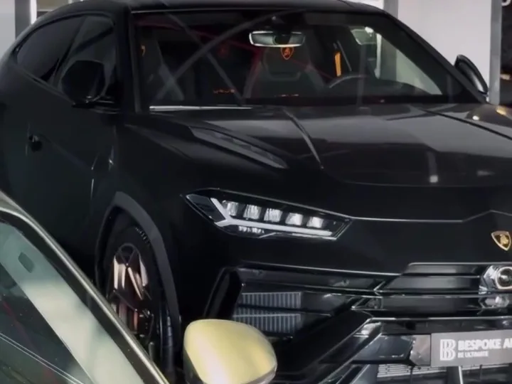 2024 Lamborghini Urus Performante — photo 2