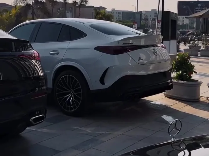 2024 Mercedes-Benz AMG GLC 43 Coupé — photo 2